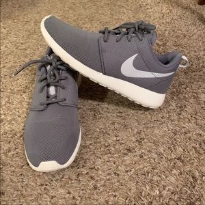 Grey Nike Roshe size 7.5